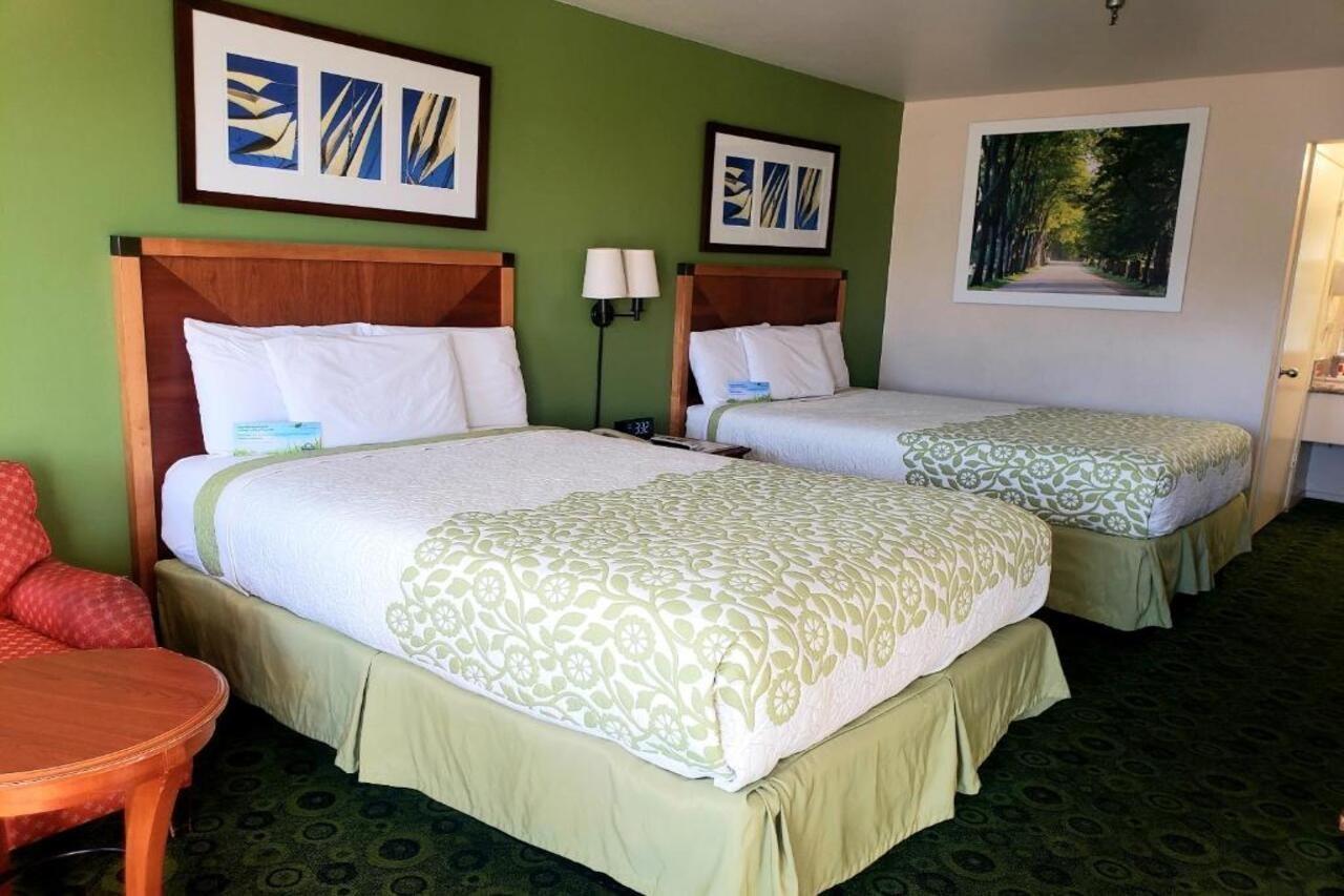 Days Inn By Wyndham Westley Bagian luar foto