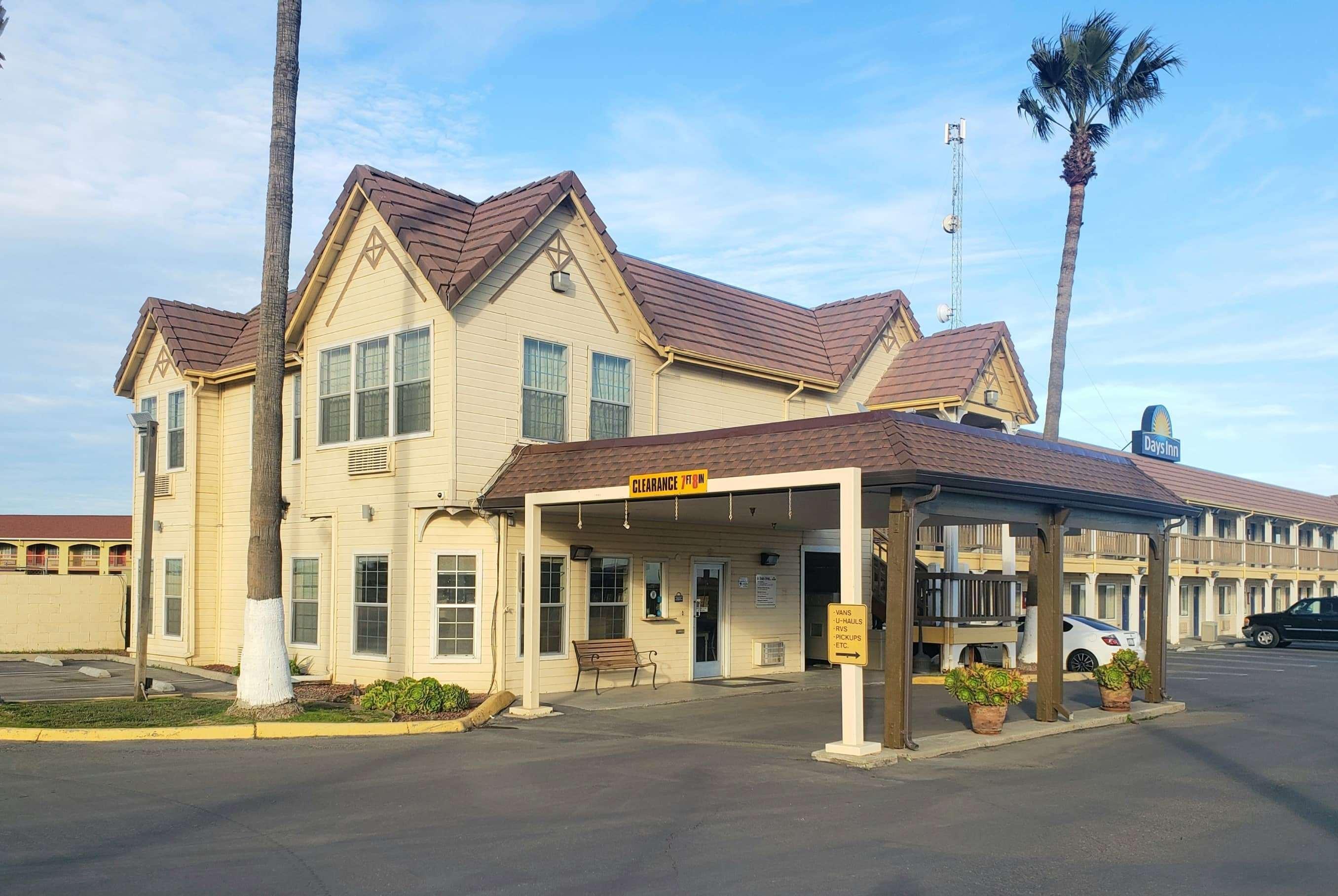 Days Inn By Wyndham Westley Bagian luar foto