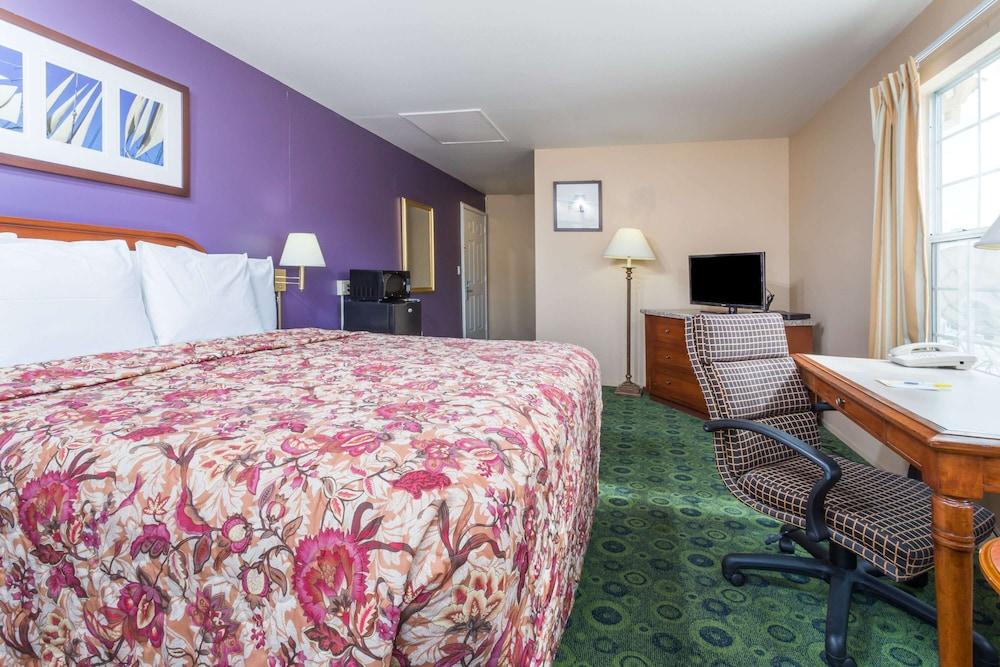 Days Inn By Wyndham Westley Bagian luar foto