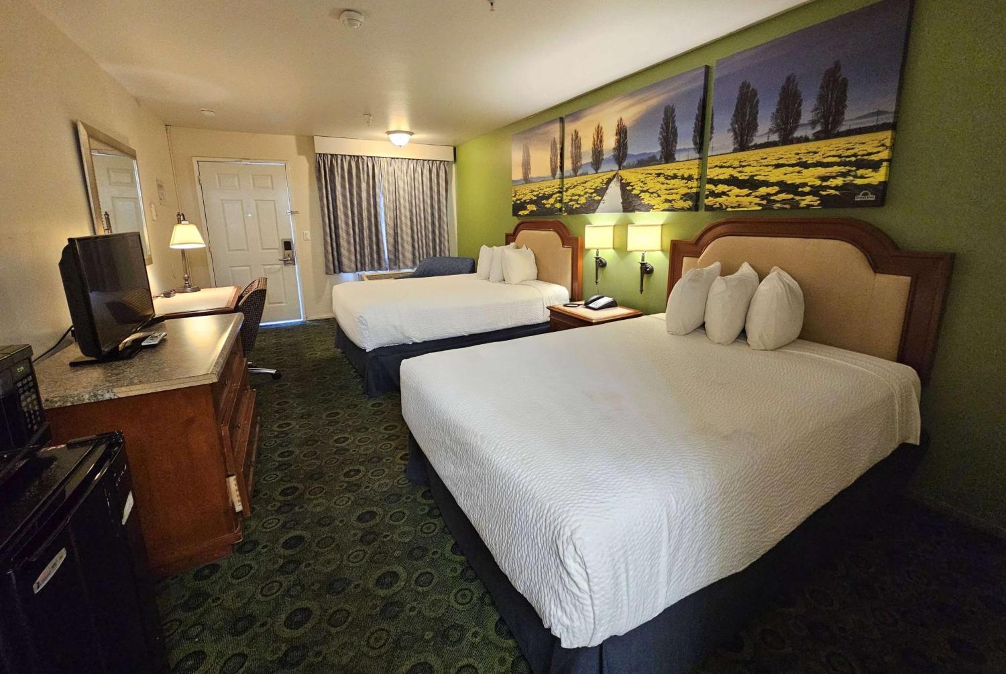 Days Inn By Wyndham Westley Bagian luar foto