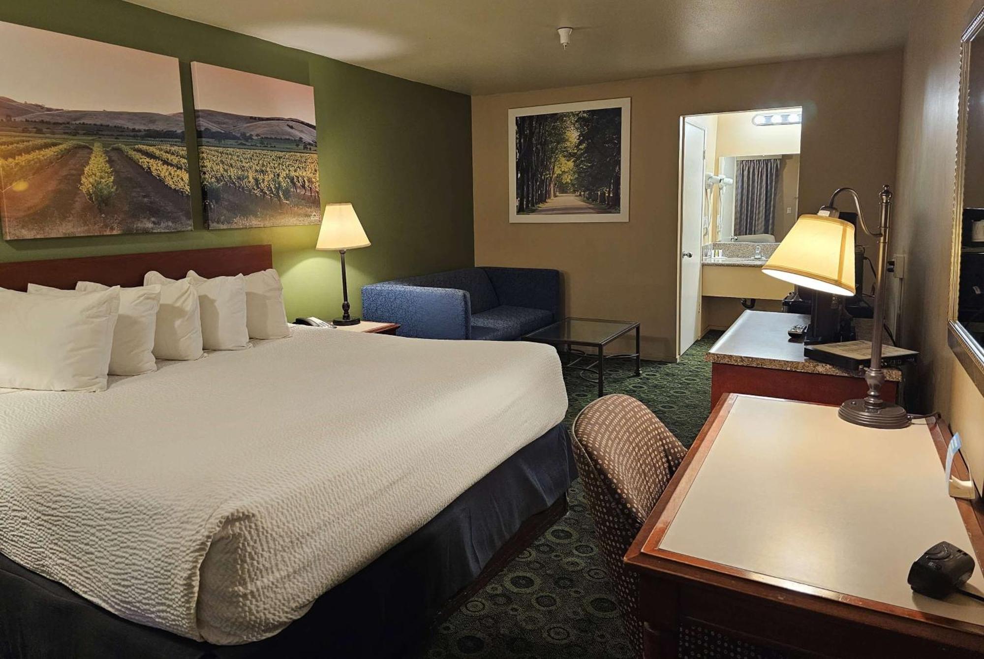Days Inn By Wyndham Westley Bagian luar foto