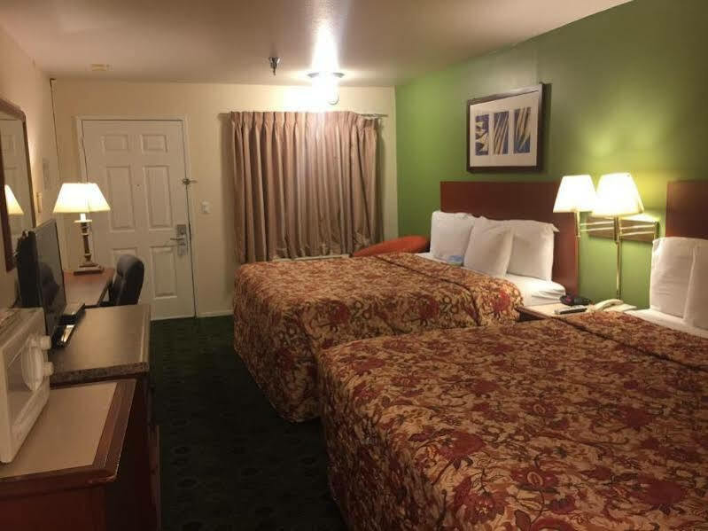 Days Inn By Wyndham Westley Bagian luar foto