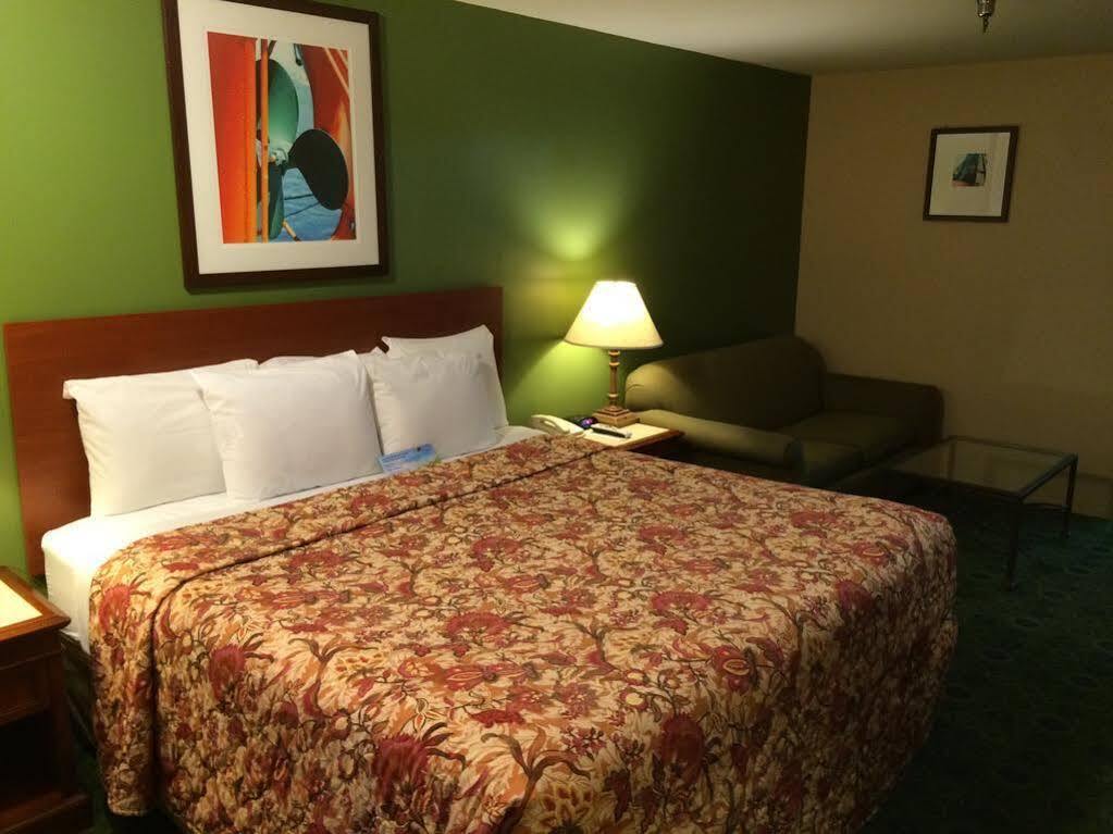 Days Inn By Wyndham Westley Bagian luar foto